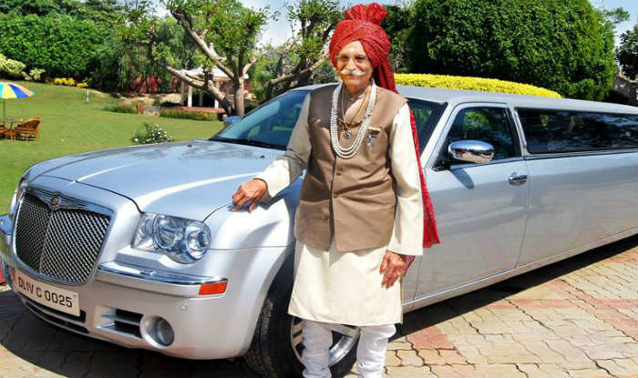 Mahashay Dharampal Gulati with his car