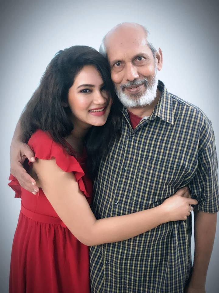 Kamna Pathak with her father
