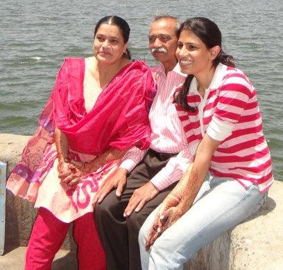 Naved Qureshi parents and wife