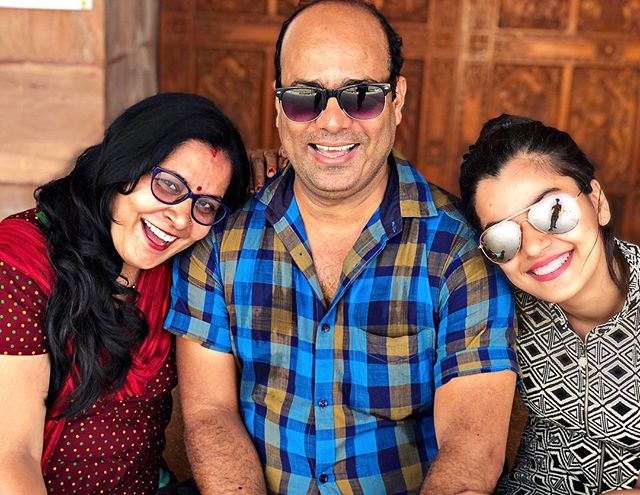 Nidhi Jha with her parents