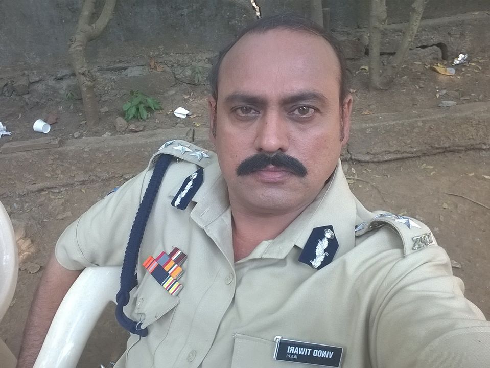 Shafiq Ansari as police officer
