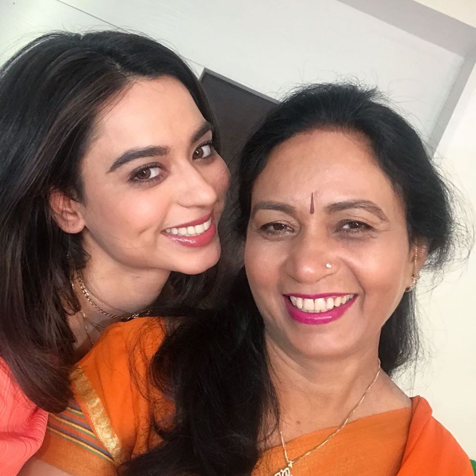 Soundarya Sharma with her mother