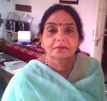Rajiv Khandelwal mother Saroj Khandelwal