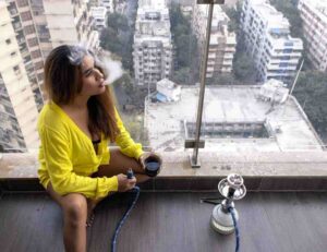 Muskaan Agarwal smoking