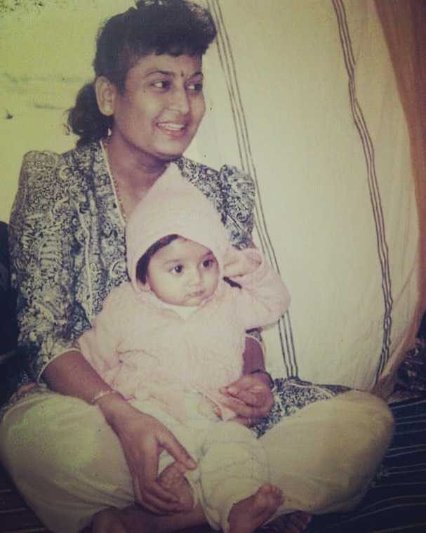 Tejasswi Prakash with her mother 