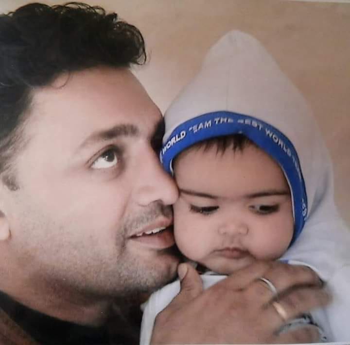Yashodhara Phogat childhood image with her father 