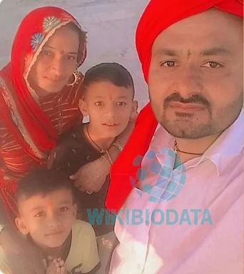 Bhavin Rabari with his family 