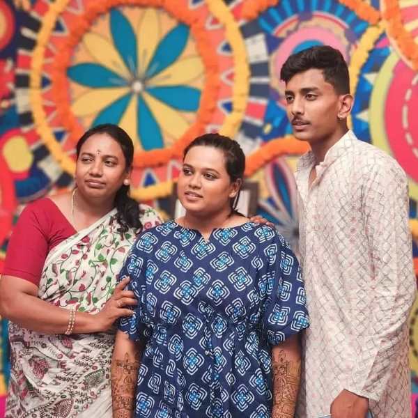 Rakshak Bullet with his mother and sister