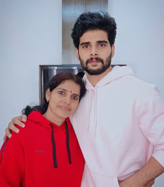 Snehith Gowda with his mother 